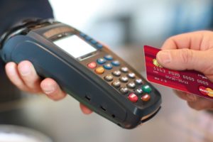 Мобильный платежный терминал: оплата товаров и услуг банковскими картами